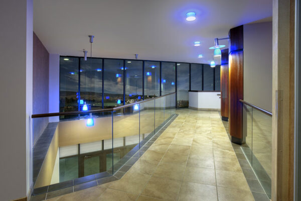 5390-kietzke-hallway